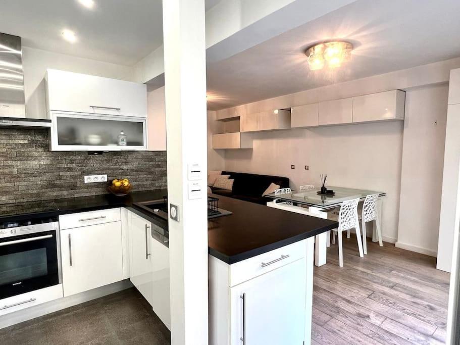 Champs-elysees - Arc De Triomphe - 2 Pieces - 4p Appartement Paris